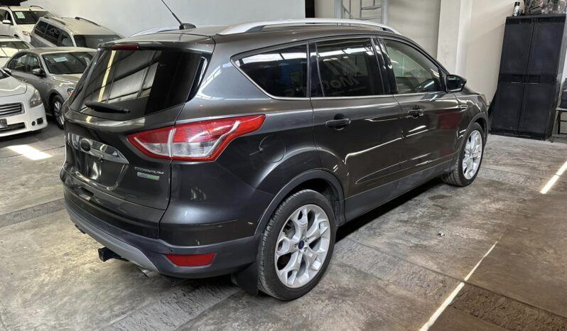 
								Ford Escape Titanium 2015 lleno									