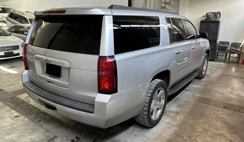 
								Chevrolet Suburban LT 2015 lleno									