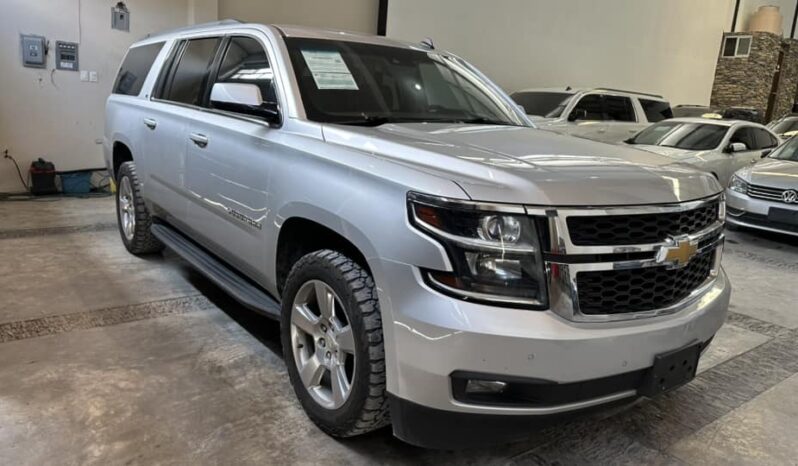 
								Chevrolet Suburban LT 2015 lleno									