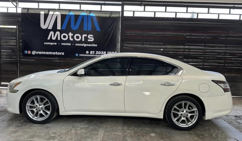 
								Nissan Maxima 2014 lleno									