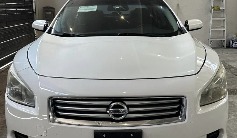 
								Nissan Maxima 2014 lleno									