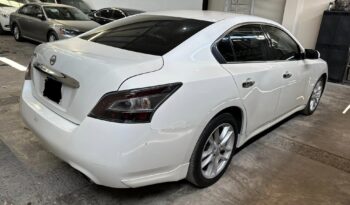 
									Nissan Maxima 2014 lleno								