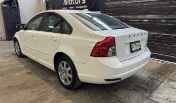 
									Volvo S40 2010 lleno								