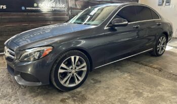 
									Mercedes Benz C300 2015 lleno								