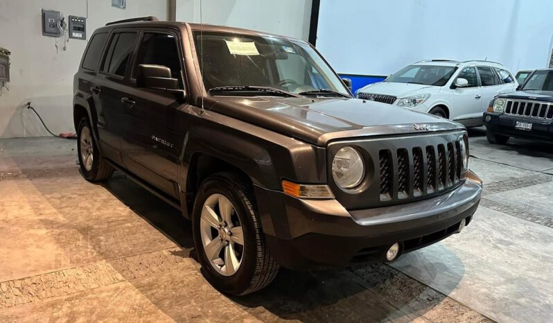 
								Jeep Patriot 2015 lleno									