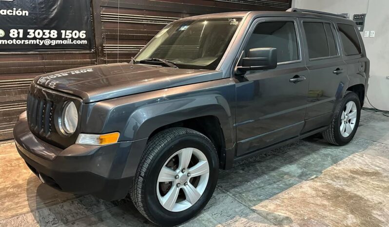 
								Jeep Patriot 2015 lleno									