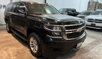 
									Chevrolet Suburban LT 2015 lleno								