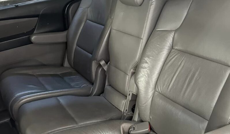 
								Honda Odyssey 2011 lleno									
