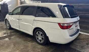 
									Honda Odyssey 2011 lleno								