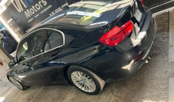 
									BMW 320i 2016 lleno								