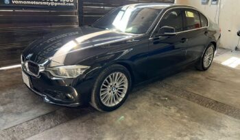 
									BMW 320i 2016 lleno								